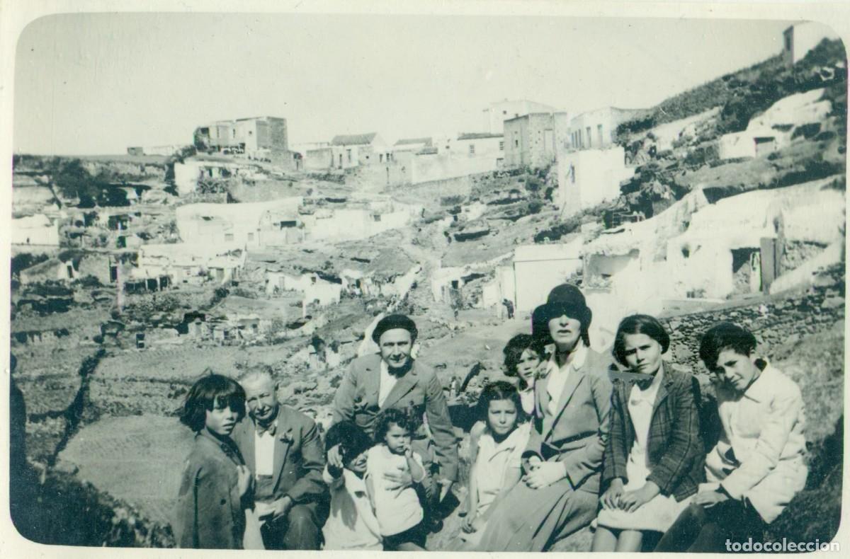 Fotograf&iacute;a antigua: GRAN CANARIA. LA ATALAYA. LOTE DOS FOTOS TAMA&Ntilde;O POSTAL. HACIA 1920.