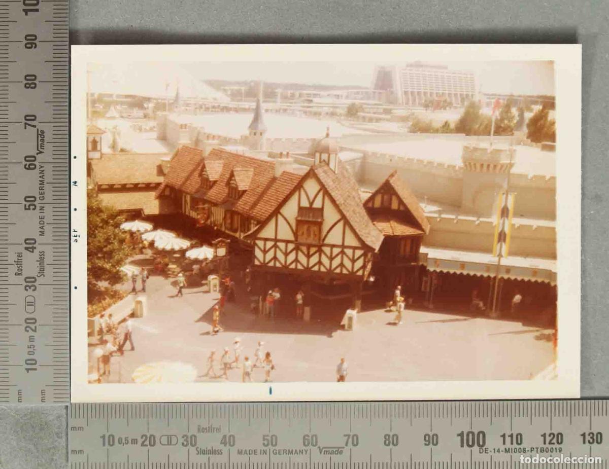 Fotograf&iacute;a antigua: FOTOGRAFIA. Magic Kingdom - Walt Disney World - Fantasyland Skyway View - Pinocchio Village Haus