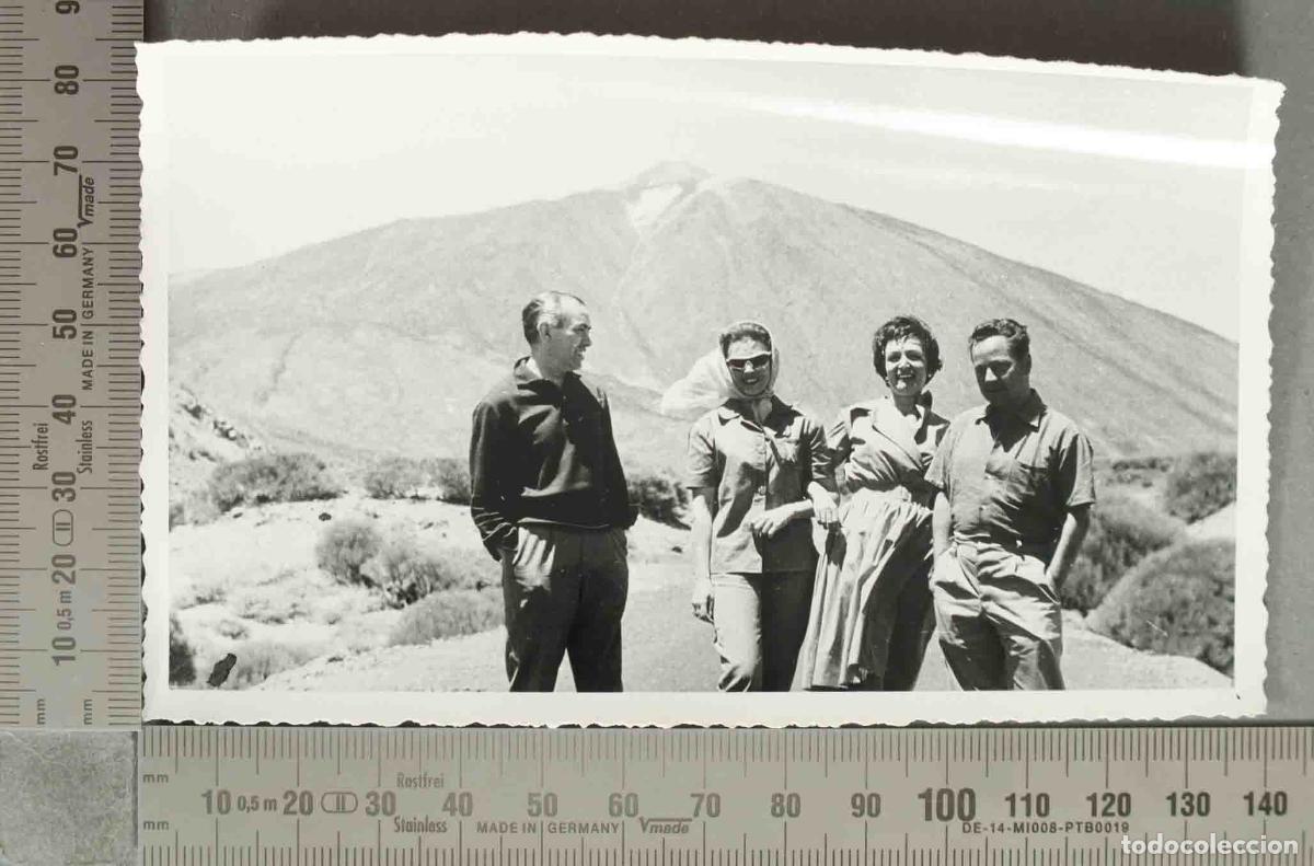 Fotografia antiga: FOTOGRAFIA. GRUPO EN CANARIAS? HACIA 1970