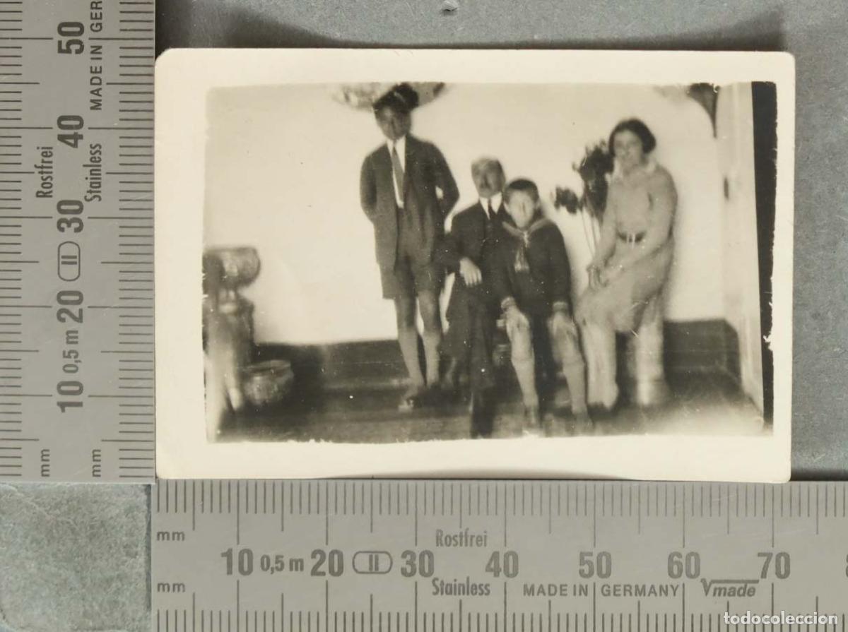 Fotograf&iacute;a antigua: FOTOGRAFIA. Retrato familiar de &eacute;poca en interior HACIA 1920