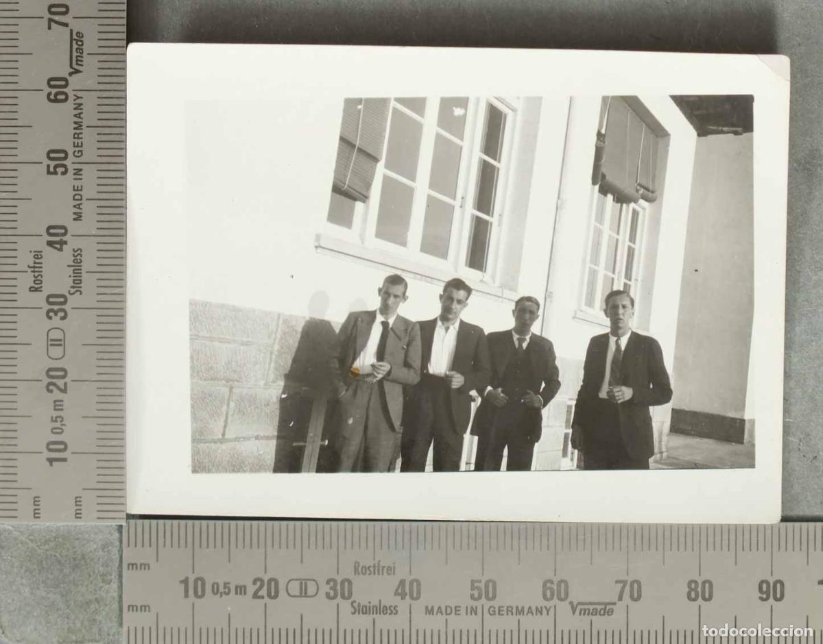 Fotograf&iacute;a antigua: FOTOGRAFIA. Cuatro caballeros con traje . JACA, 1932