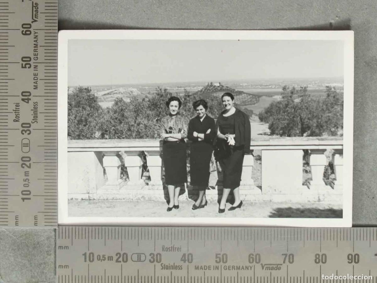 Fotograf&iacute;a antigua: FOTOGRAFIA. Mujeres en terraza HACIA 1950