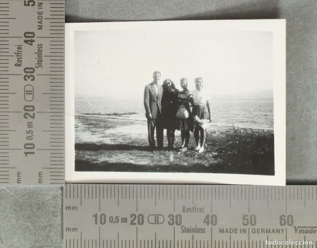 Fotograf&iacute;a antigua: FOTOGRAFIA. FAMILIA EN CAMPO HACIA 1940