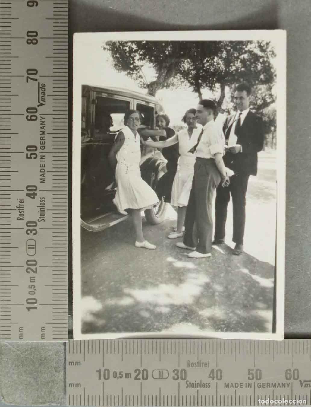 Antique Photography: FOTOGRAFIA. GRUPO DE JOVENES CON VEHICULO. 1920