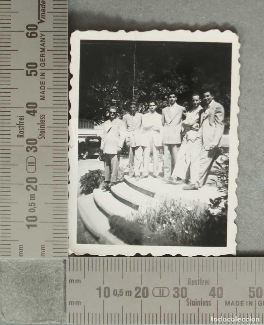 Fotograf&iacute;a antigua: FOTOGRAFIA. Grupo de jovenes. HUECA. HACIA 1940