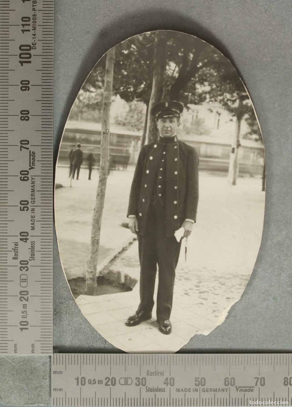 Fotograf&iacute;a antigua: FOTOGRAFIA. HOMBRE CON UNIFORME A IDENTIFICAR. HACIA 1930