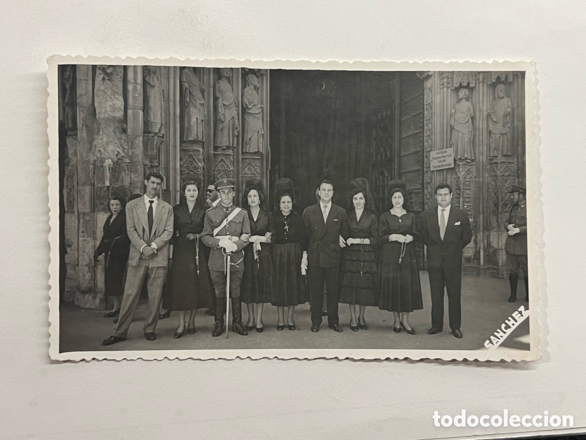 Fotograf&iacute;a antigua: VALENCIA.. la Gran Boda del Militar&hellip; la Catedral. Puerta de Los &Aacute;ngeles.. Fotos S&aacute;nchez (h.1950?)