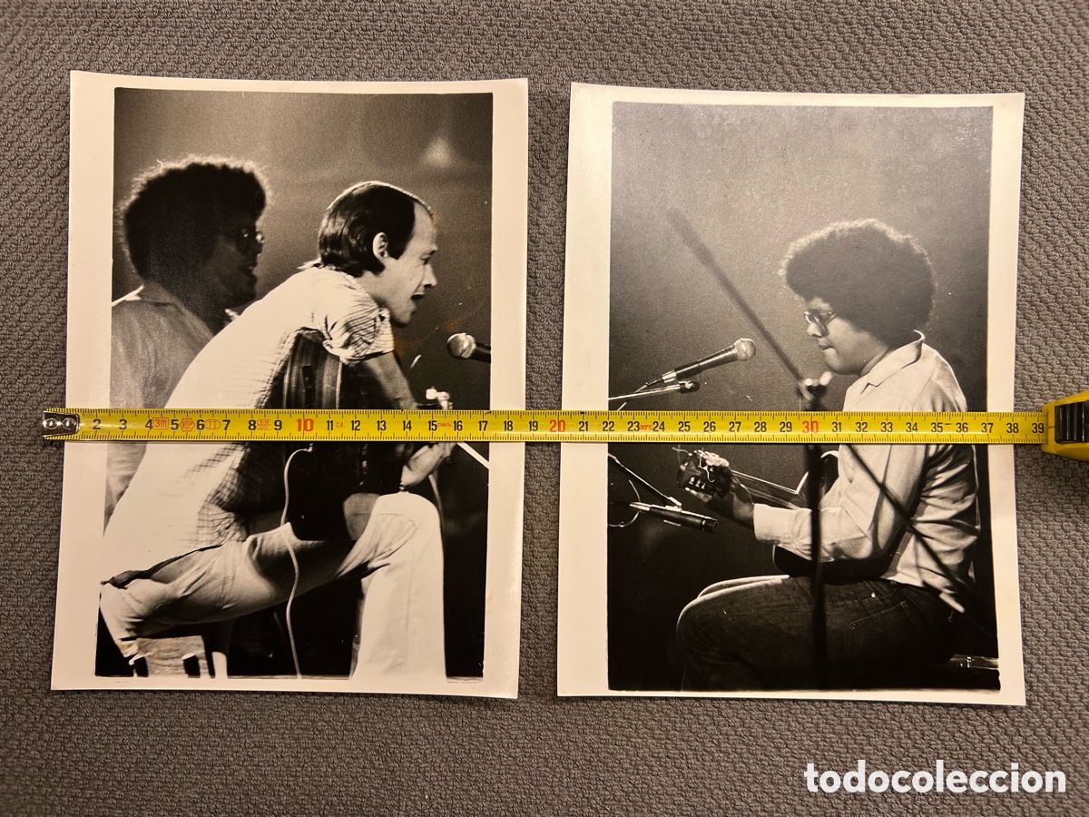 Fotograf&iacute;a antigua: SILVIO RODRIGUEZ Y PABLO MILAN&Eacute;S (2) Fotograf&iacute;as Concierto en Valencia (h.1980?)