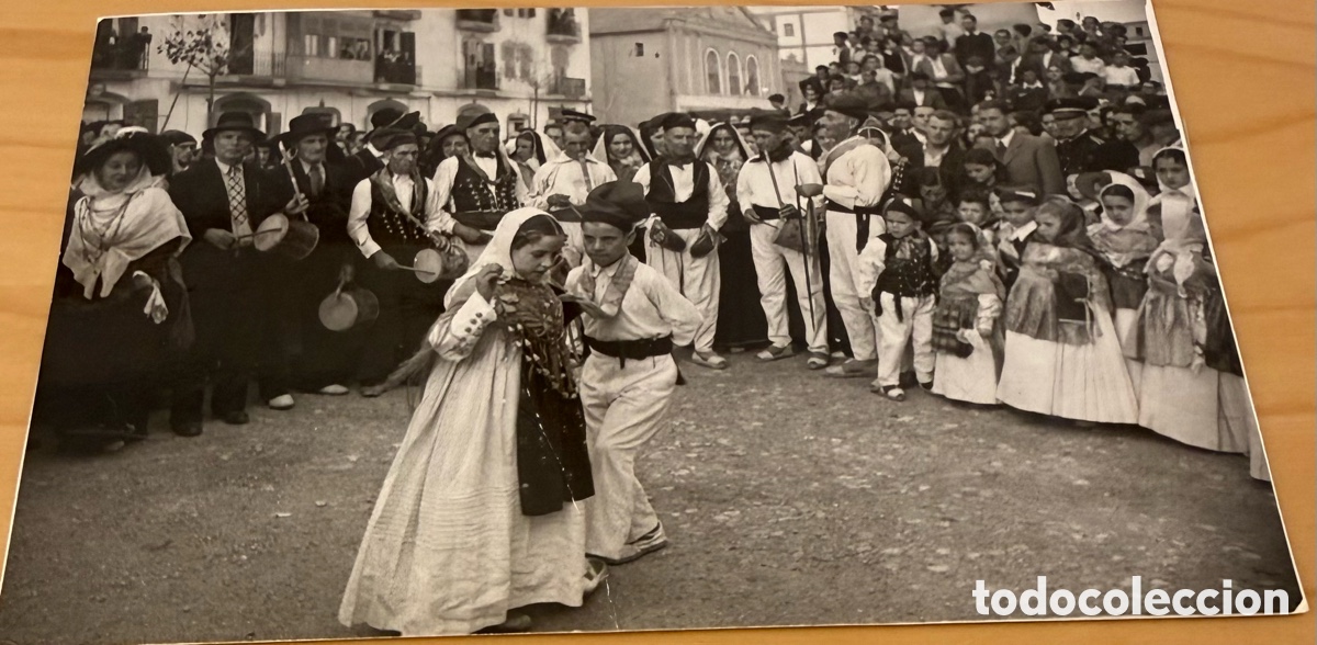 Fotograf&iacute;a antigua: Fotograf&iacute;a del festival folcl&oacute;rico de Ibiza. Prensa gr&aacute;fica 18/10/1947