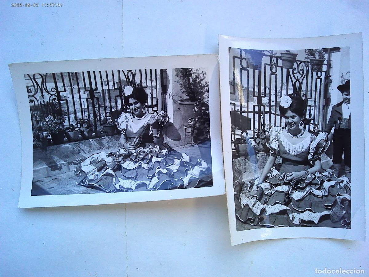 Fotograf&iacute;a antigua: LOTE DE 2 FOTOS DE FERIA : SE&Ntilde;ORITA VESTIDA DE FLAMENCA ( UNA CON PEQUE&Ntilde;A GUITARRA )