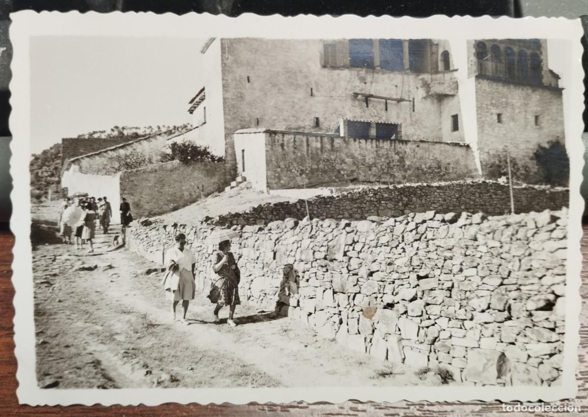 Fotograf&iacute;a antigua: DOS FOTOS SANT CRISTOFOL DE CASTELLBELL (BARCELONA) 25 JULIO 1945 EL BRUNET