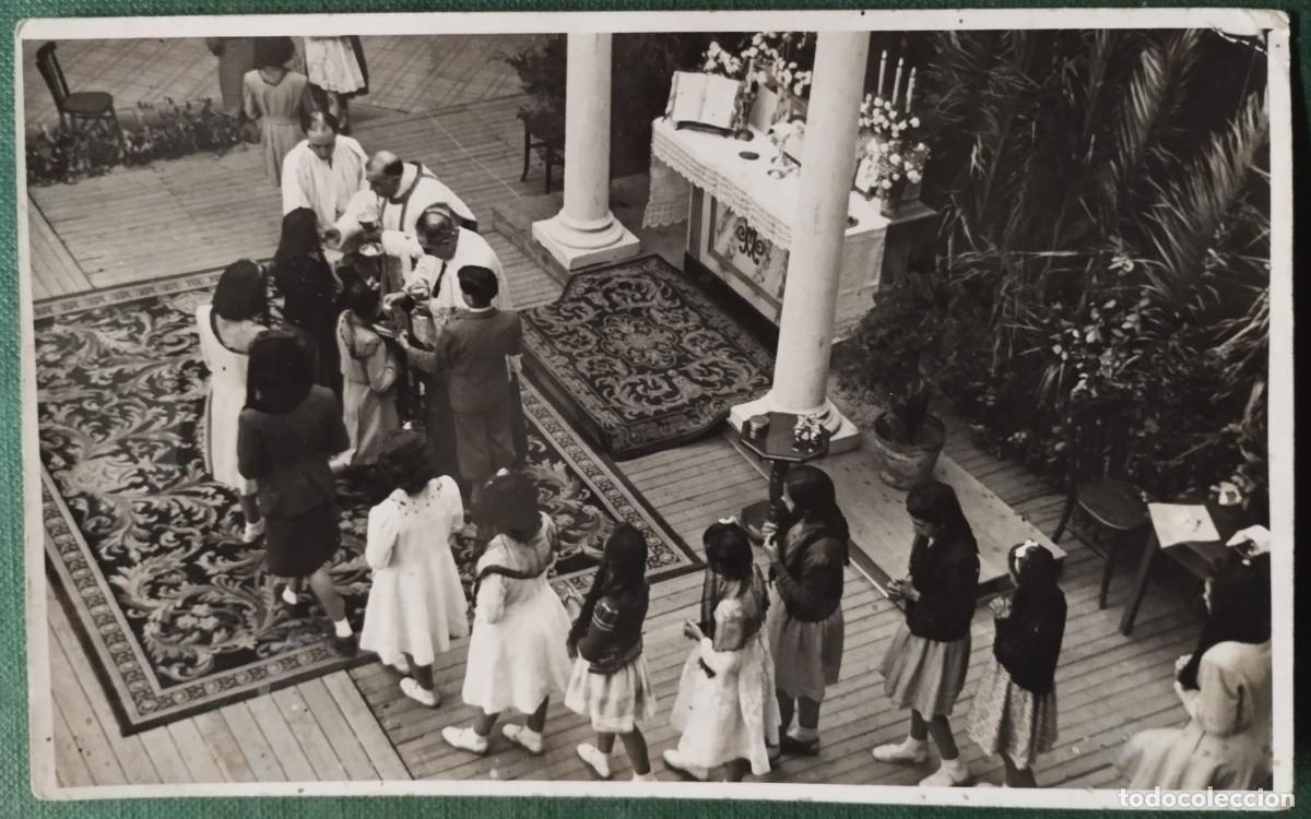 Fotograf&iacute;a antigua: FOTO POSTAL PRIMERA COMUNION ALUMNAS INSTITUTO VERDAGUER (BARCELONA)