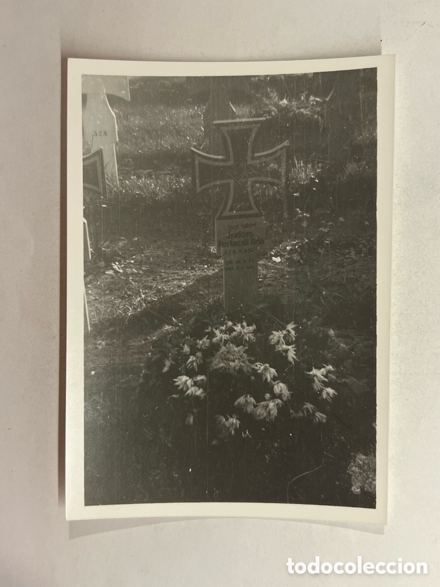 Fotografia antiga: DIVISI&Oacute;N AZUL. Fotograf&iacute;a Cementerio Alem&aacute;n.. Isidoro .. Soldado Division Espa&ntilde;ola.. Fotograf&iacute;a