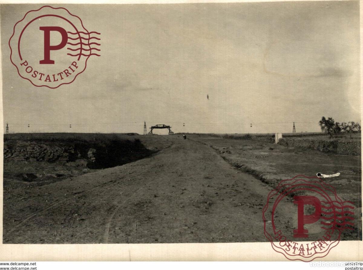 Fotograf&iacute;a antigua: EXTREMADURA BADAJOZ ESPA&Ntilde;A. FREGENAL DE LA SIERRA. CAMINO A FUENTE DE CANTOS 16,5X12,5CM