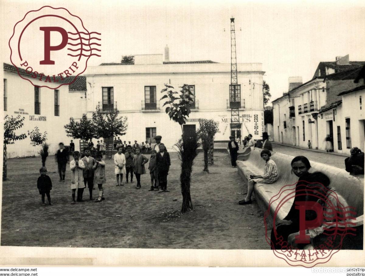 Fotograf&iacute;a antigua: EXTREMADURA BADAJOZ ESPA&Ntilde;A. FREGENAL DE LA SIERRA. PLAZA DE PRIMO DE RIVERA. 16,5X12,5CM