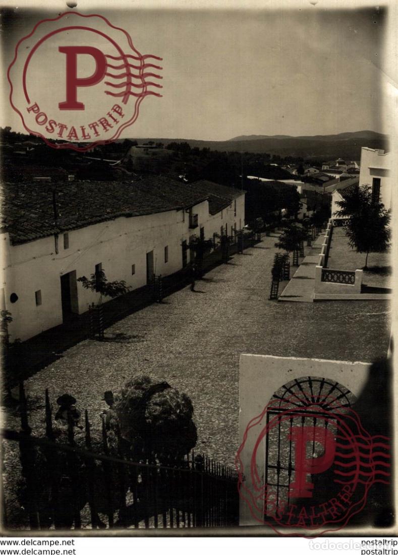 Fotograf&iacute;a antigua: EXTREMADURA BADAJOZ ESPA&Ntilde;A. FUENTES DE LEON. URBANIZACION CALLE PELIGROS 1928-19129 - 18X13C