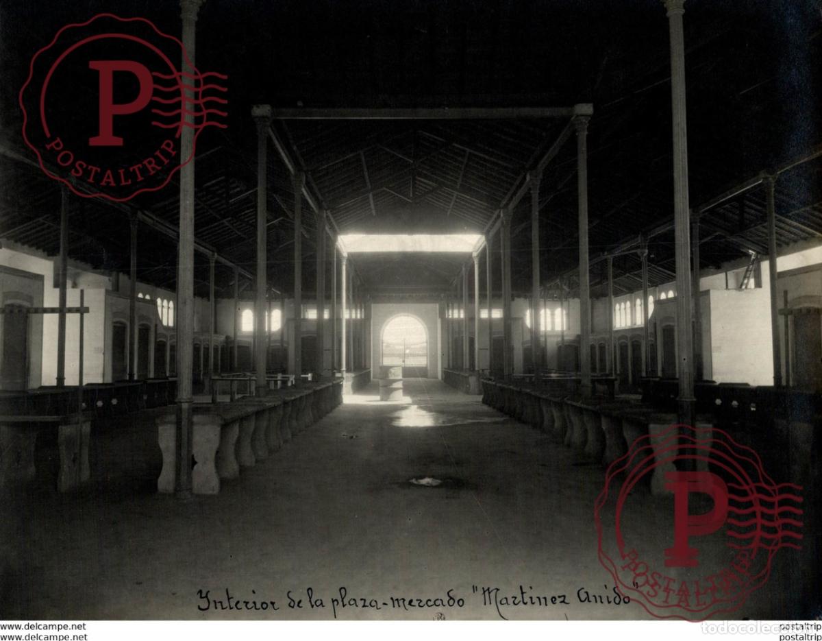 Fotograf&iacute;a antigua: EXTREMADURA BADAJOZ ESPA&Ntilde;A. INTERIOR DE LA PLAZA MERCADO MARTINEZ ANIDO - 23X17CM