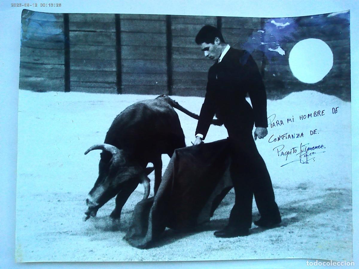 Fotograf&iacute;a antigua: FOTO GIGANTE DEL TORERO PAQUITO JIMENEZ &uml; PACO &uml;, DEDICACA Y FIRMADA ..... 30,5 X 40,5 CM