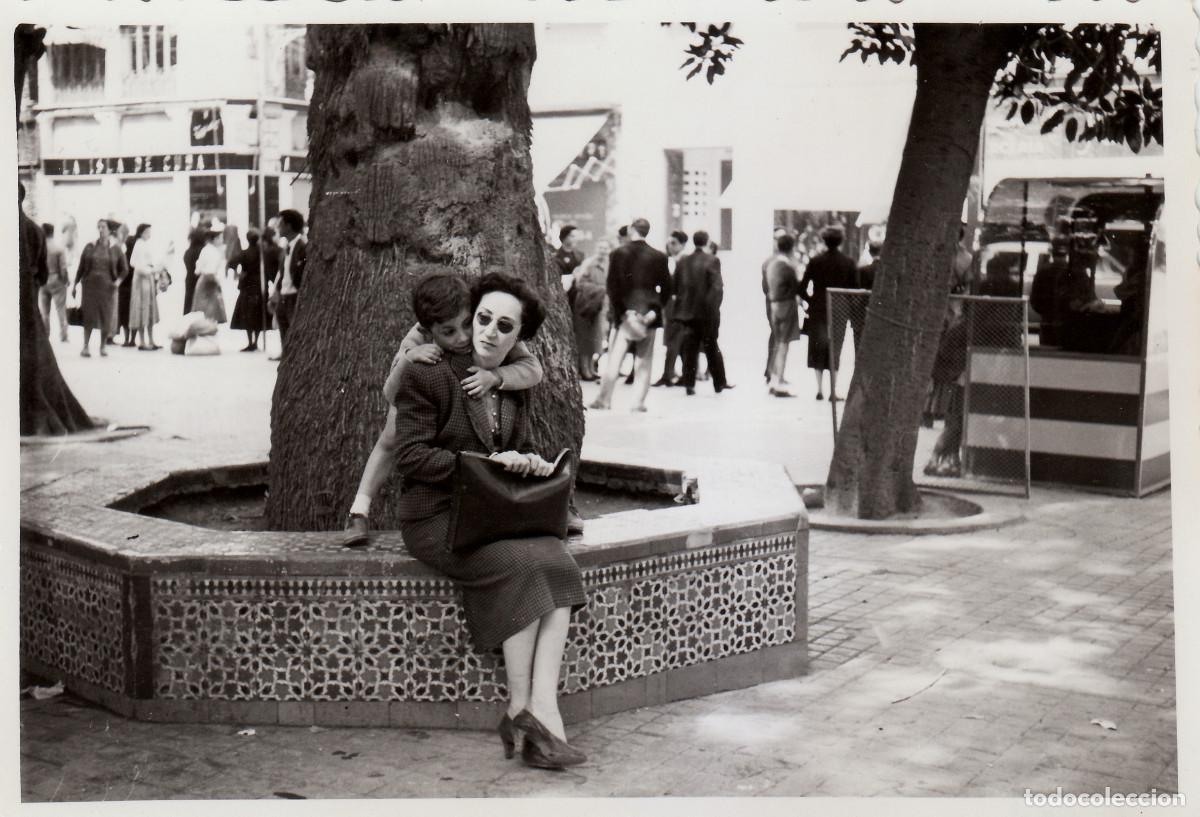 Alte Fotografie: Preciosa fotograf&iacute;a. Comercio La Isla de Cuba, Alicante?. A&ntilde;os 50 sv
