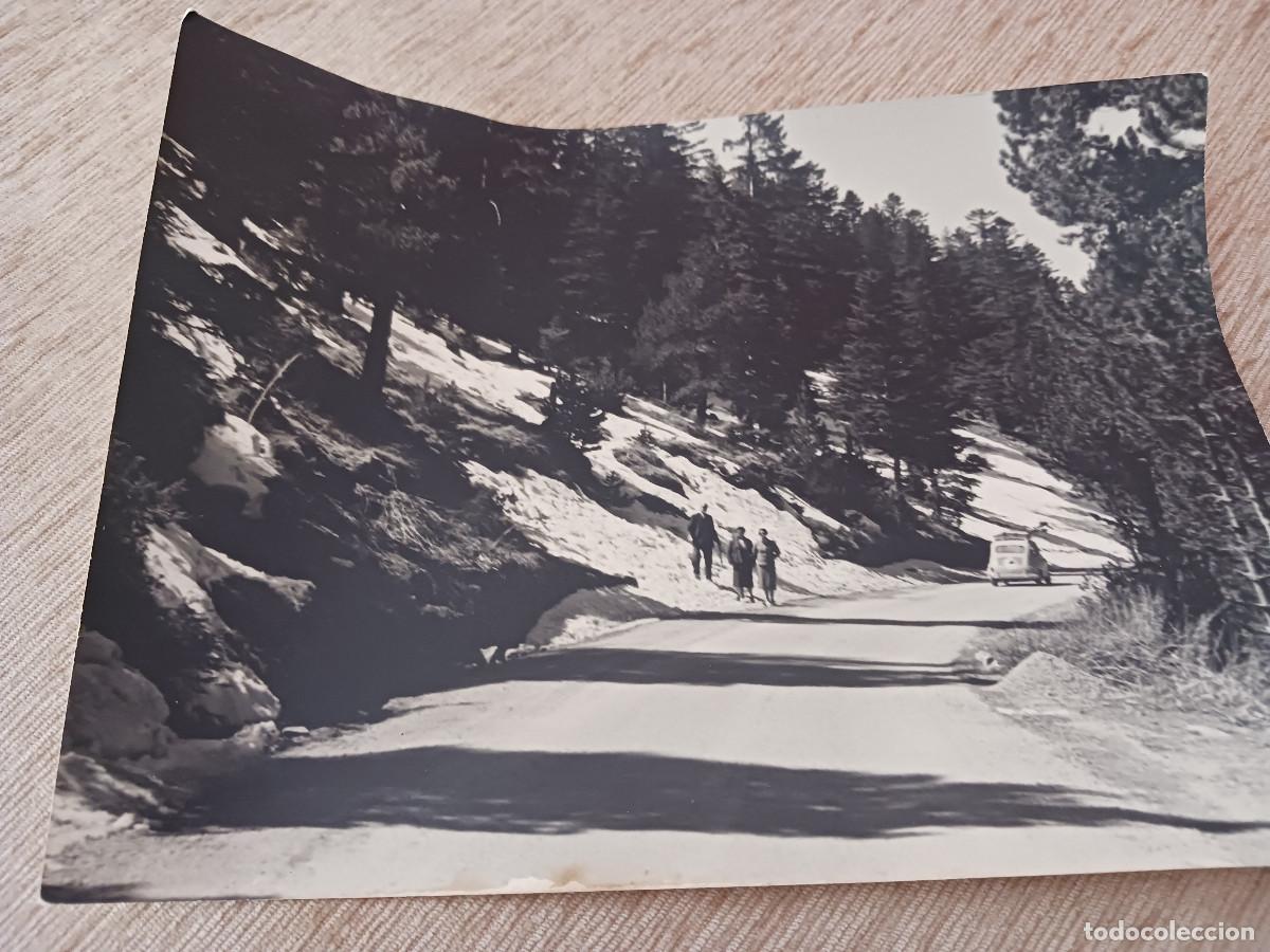 Fotograf&iacute;a antigua: fotografia gran tama&ntilde;o cami de la collada de tossas a puigcerda, 23 x 17 cm. 1958, seat 600