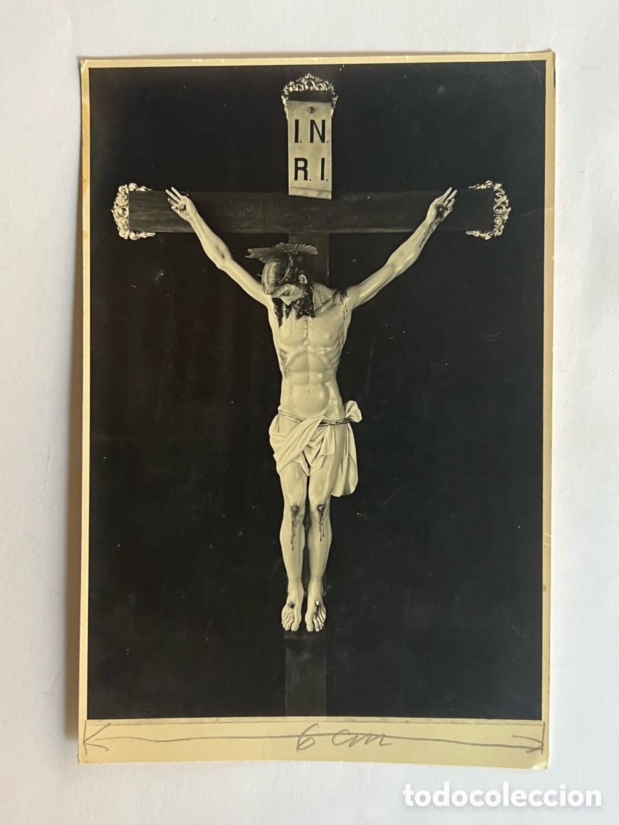 Fotograf&iacute;a antigua: CRISTO CRUCIFICADO. Iconograf&iacute;a Crucifijo de cuatro clavos.. Filipinas durante el periodo virreinal