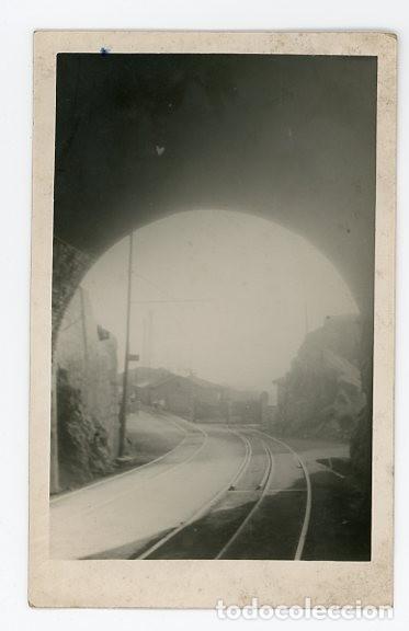 Fotograf&iacute;a antigua: ARNAO. CASTRILLON. SALINAS. SALIDA DEL TUNEL DE FERROCARRIL. TRANVIA. ASTURIAS