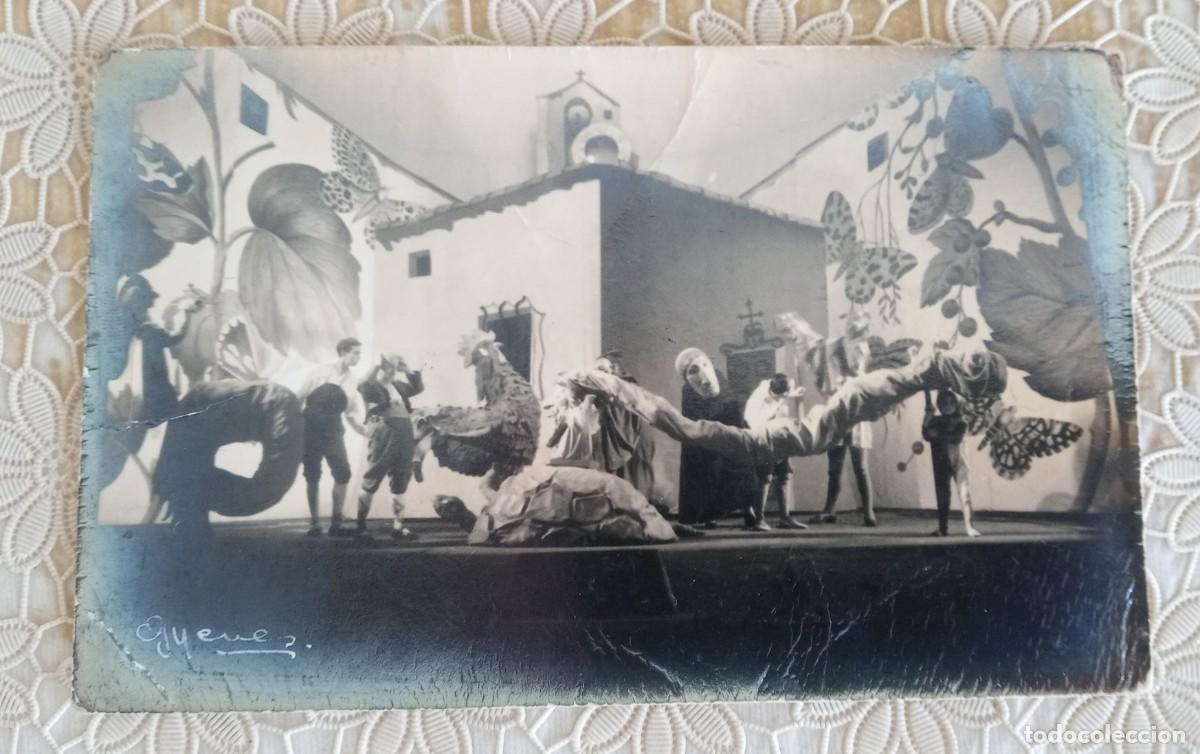Fotograf&iacute;a antigua: Lote 4 fotograf&iacute;as sello oficial Gyenes Decorados obra don Juan Tenorio de Salvador Dal&iacute; m&aacute;s libro