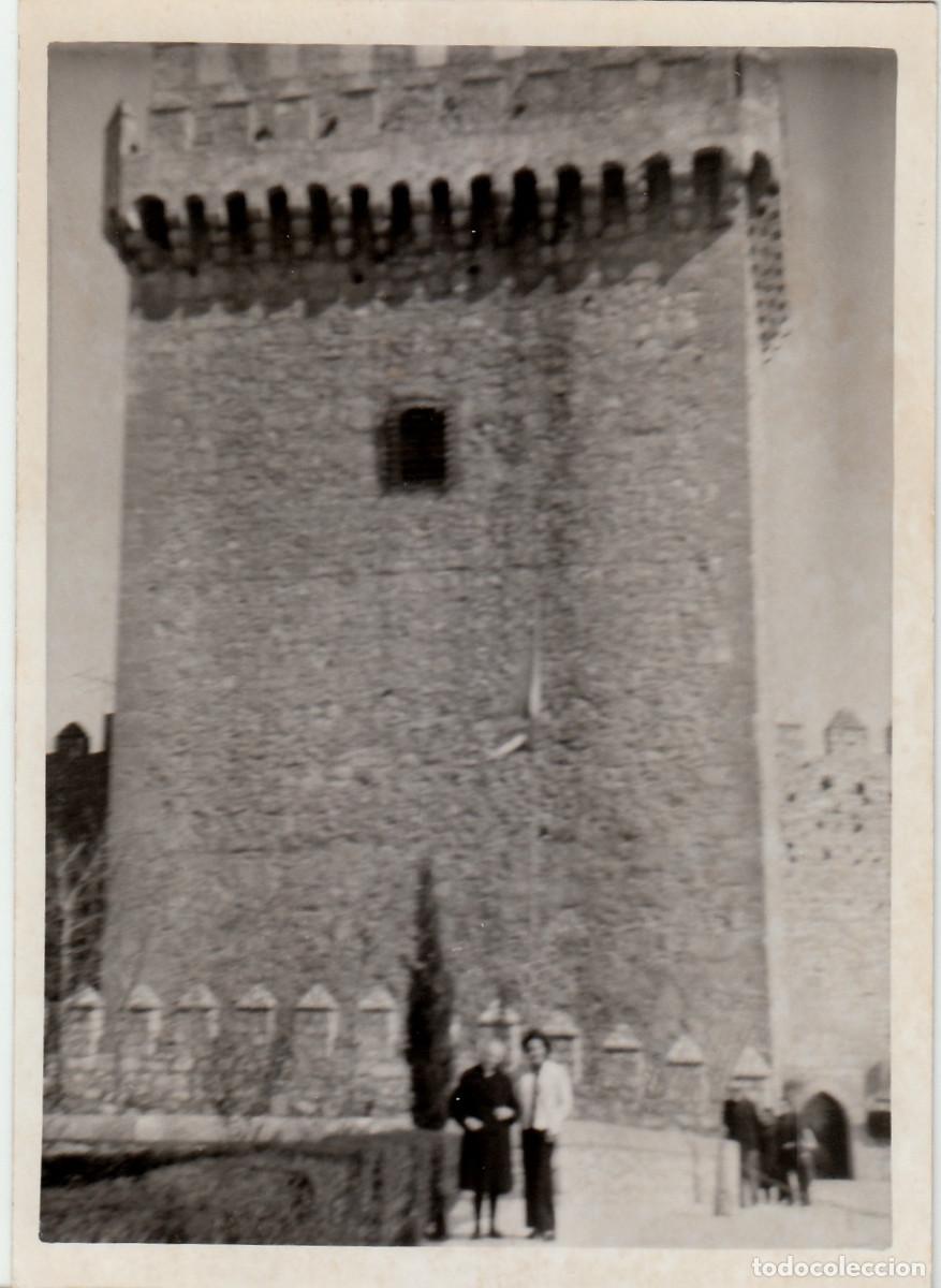 Fotografia antiga: Torre castillo de Alarc&oacute;n, Cuenca. A&ntilde;os 60. sv