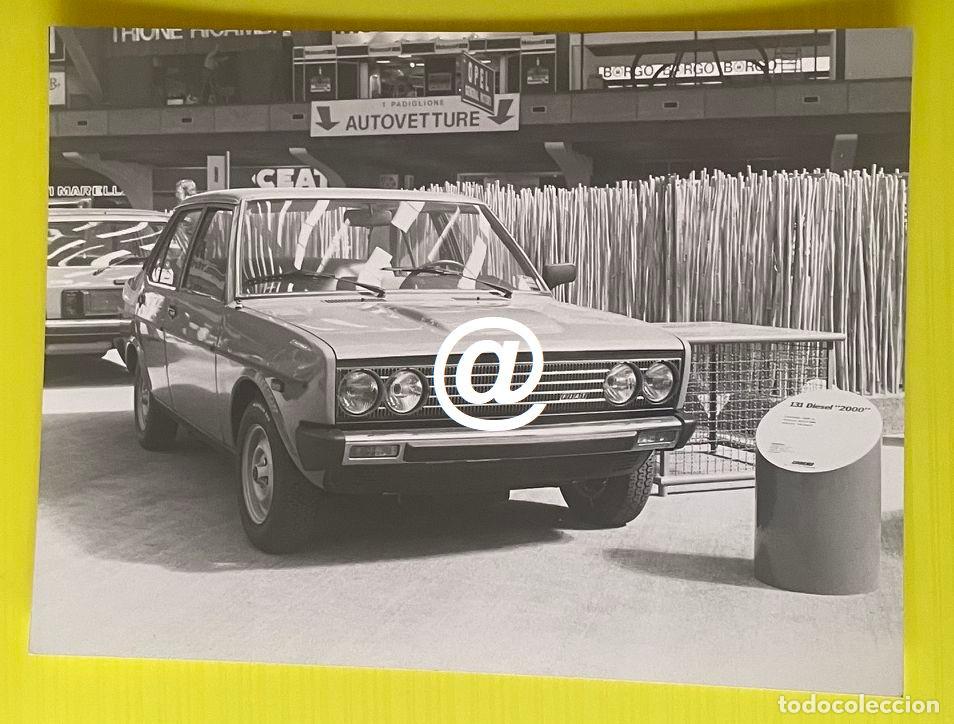 Fotograf&iacute;a antigua: FOTO DE PRENSA SALON AUTOMOVIL TURIN TORINO A&Ntilde;O 1978 FIAT 131 DIESEL