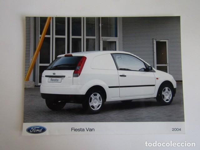 Fotograf&iacute;a antigua: FOTOGRAF&Iacute;A DE PRENSA MEDIA PRESS COMUNICACI&Oacute;N FORD FIESTA VAN 2004