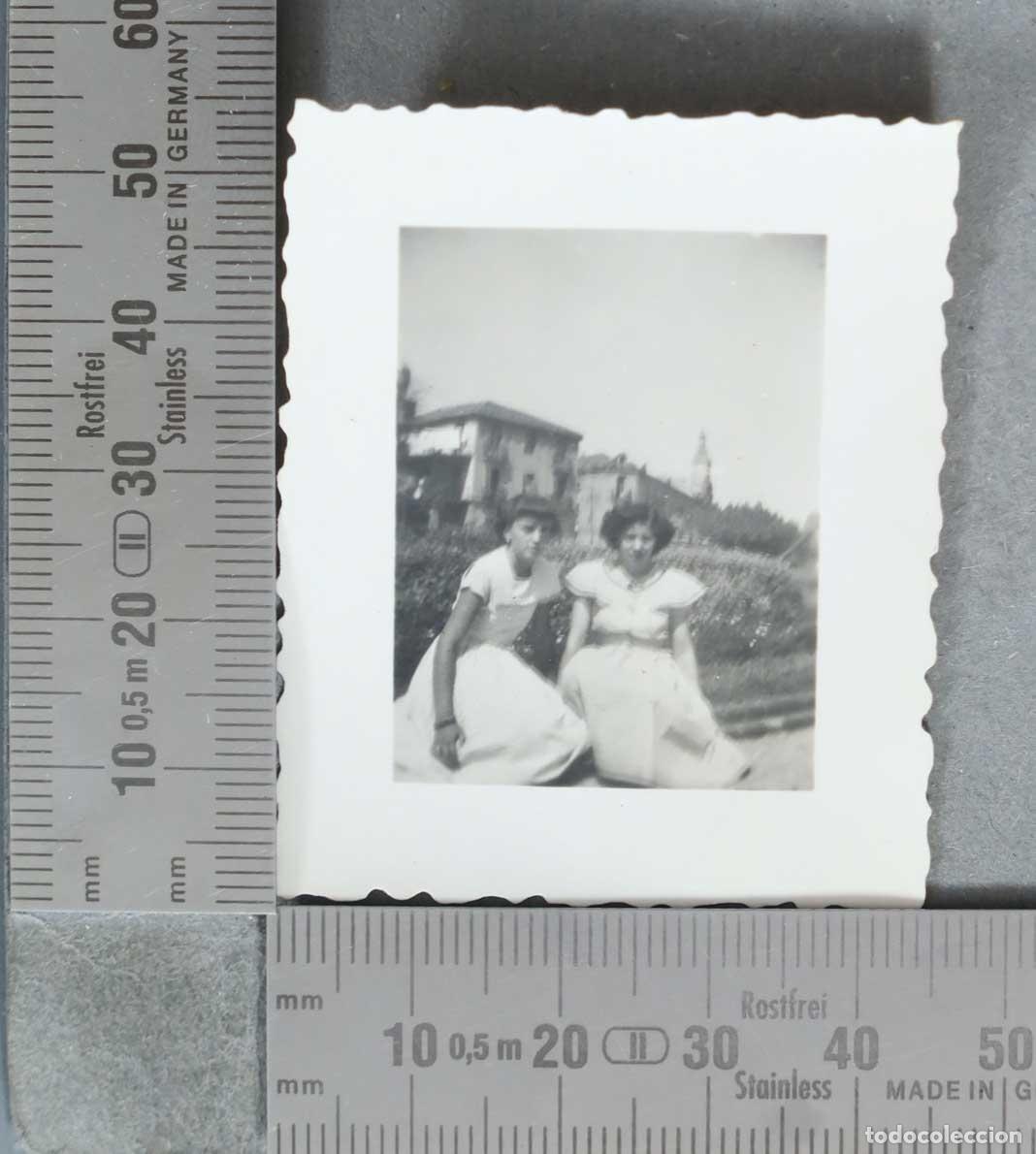 Alte Fotografie: FOTOGRAFIA. Mujeres posando . &iquest;TORRELAVEGA?. HACIA 1950
