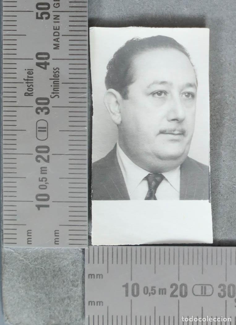 Alte Fotografie: FOTOGRAFIA. carnet de caballero con traje y corbata HACIA 1930