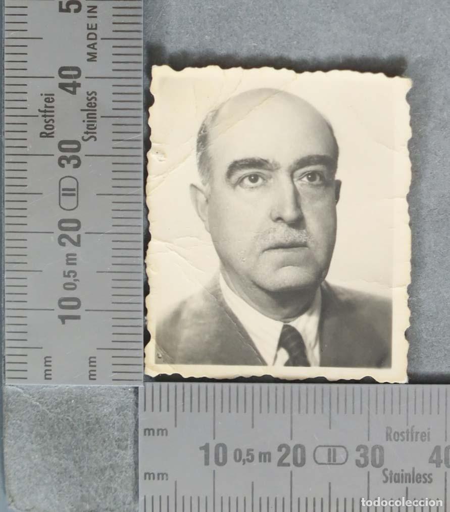 Fotograf&iacute;a antigua: FOTOGRAFIA. Retrato Carnet de Hombre Mayor con Traje y Corbata HACIA 1940