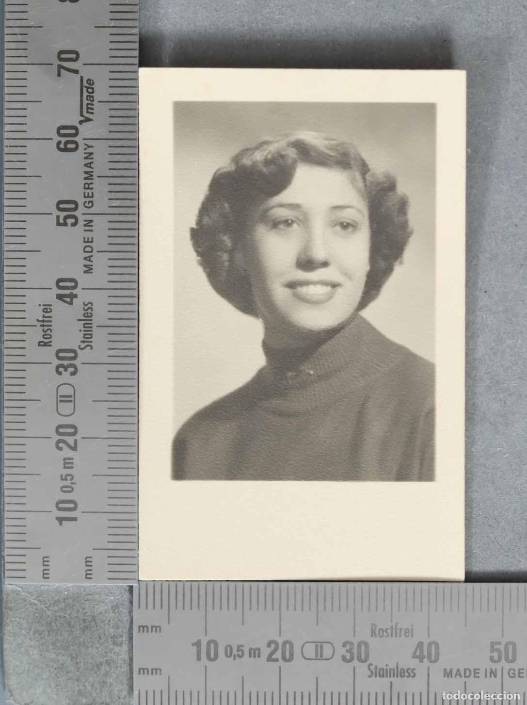 Fotograf&iacute;a antigua: FOTOGRAFIA. Retrato de mujer - Foto carnet HACIA 1950