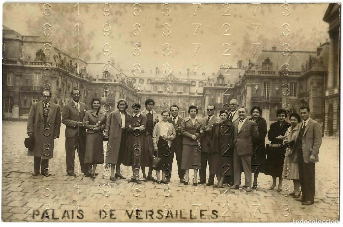 Fotograf&iacute;a antigua: CACERES CACERE&Ntilde;OS EN EL PALACIO DE VERSALLES FOTOGRAFIA UNICA MUY ANTIGUA 1955 14X9 M43