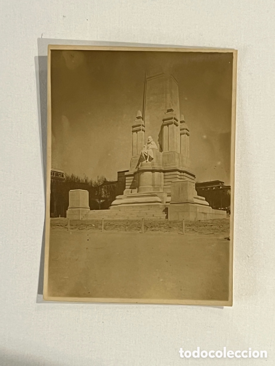 Fotograf&iacute;a antigua: MADRID. Plaza de Espa&ntilde;a. Monumento a Cervantes. Escultor Lorenzo Coullaut Valera (h.1930?)