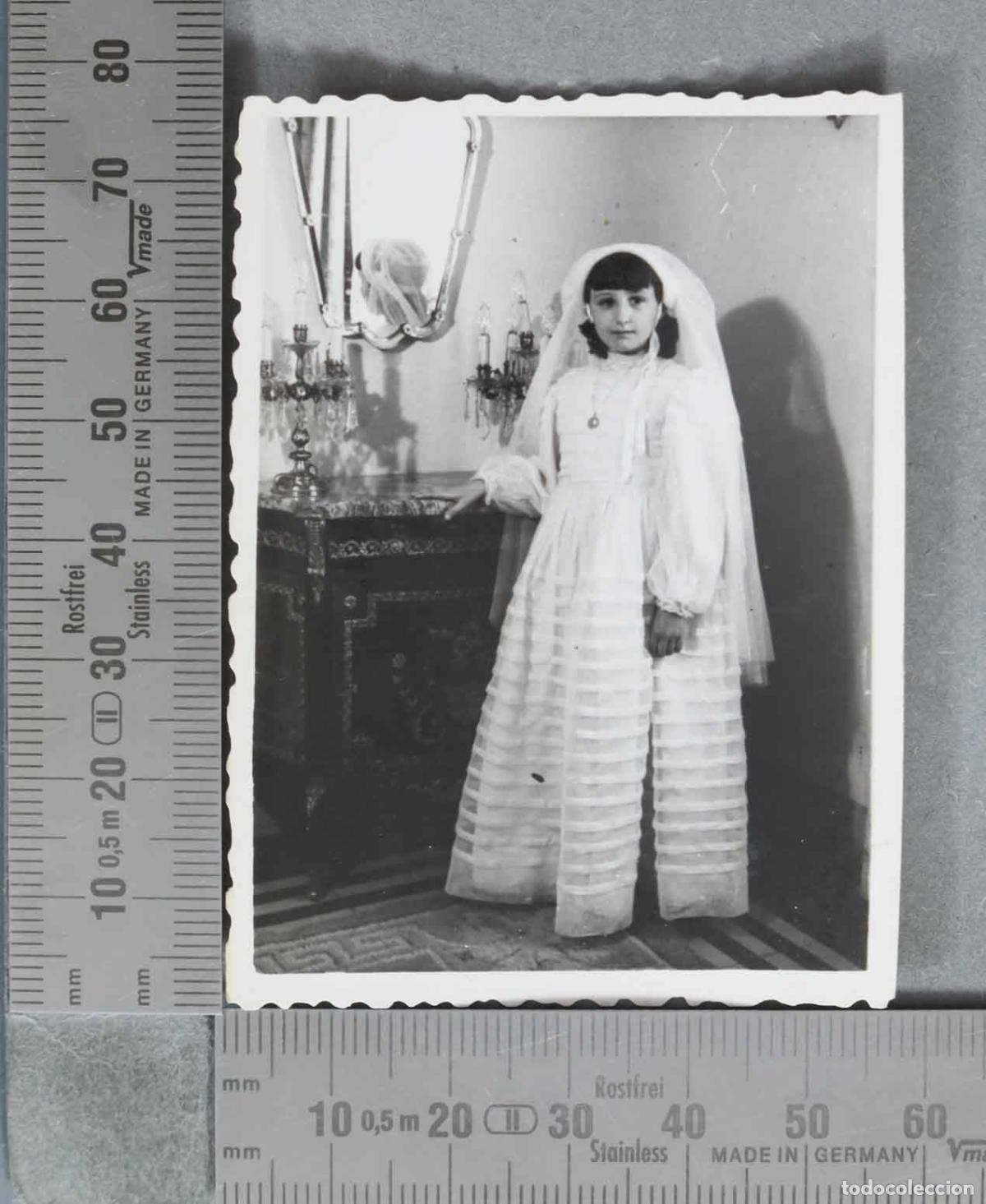 Antique Photography: FOTOGRAFIA. Primera Comuni&oacute;n - Ni&ntilde;a con velo de novia HACIA 1950