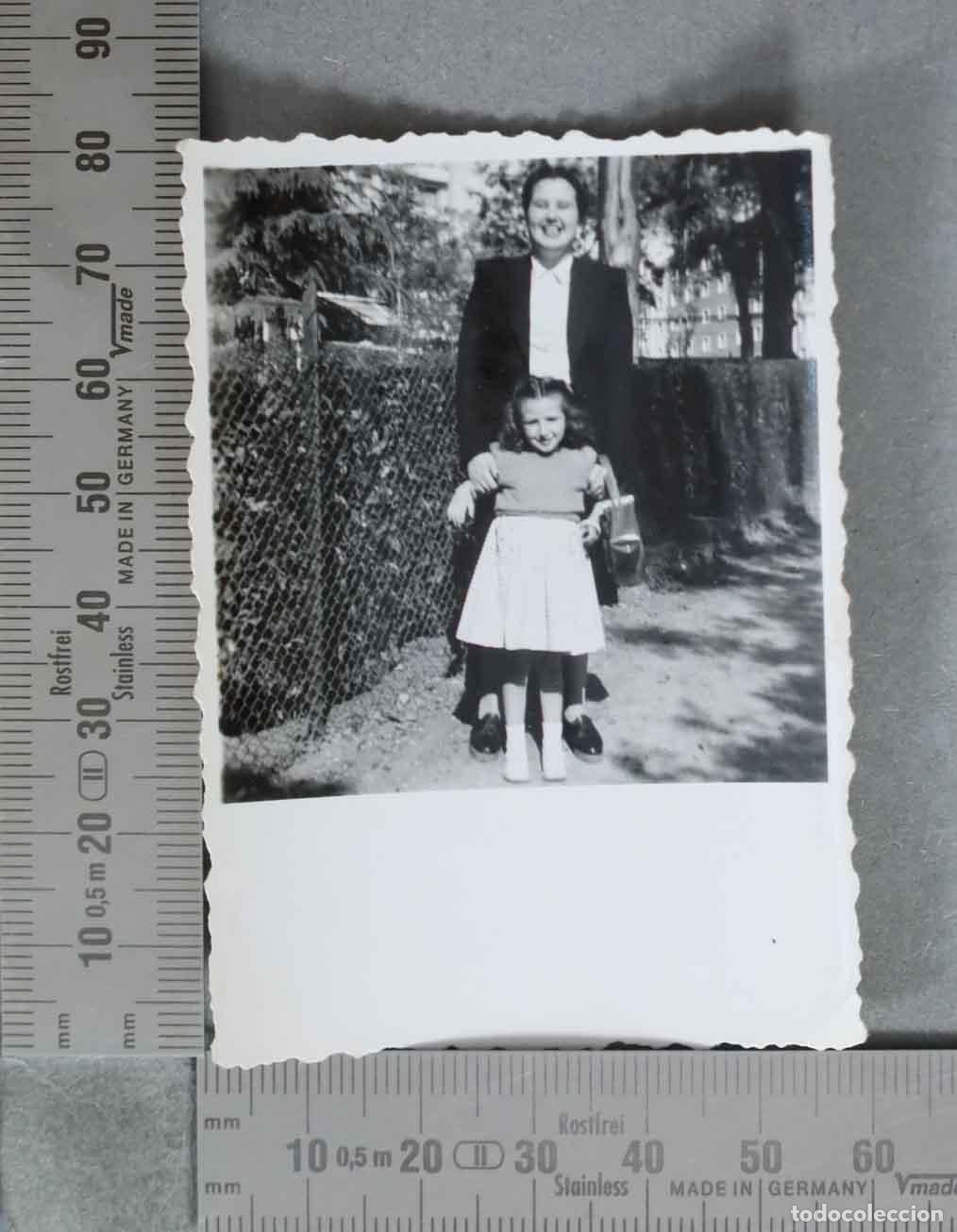 Fotografia antiga: FOTOGRAFIA. Madre e hija