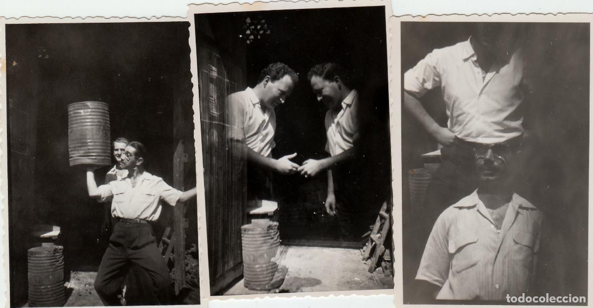 Fotografia antica: Tres raras fotos Chicos haciendo equilibrios con un barril de metal. A&ntilde;os 40-50 sv
