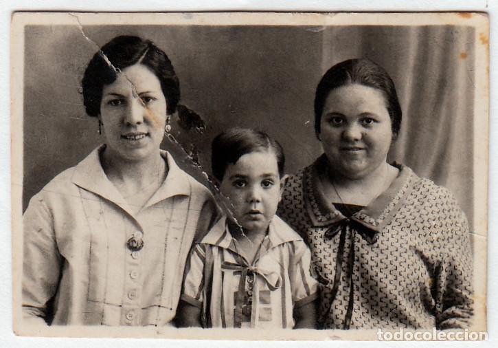 Alte Fotografie: Retrato tres generaciones. A&ntilde;os 20 sv