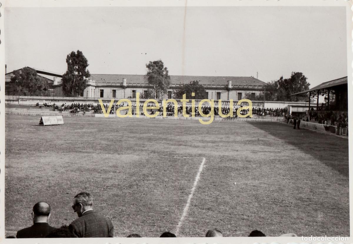 Fotografia antica: &Uacute;nica Antiguo Estadio Bard&iacute;n del H&eacute;rcules Club de F&uacute;tbol, Alicante. A&ntilde;os 40 sv