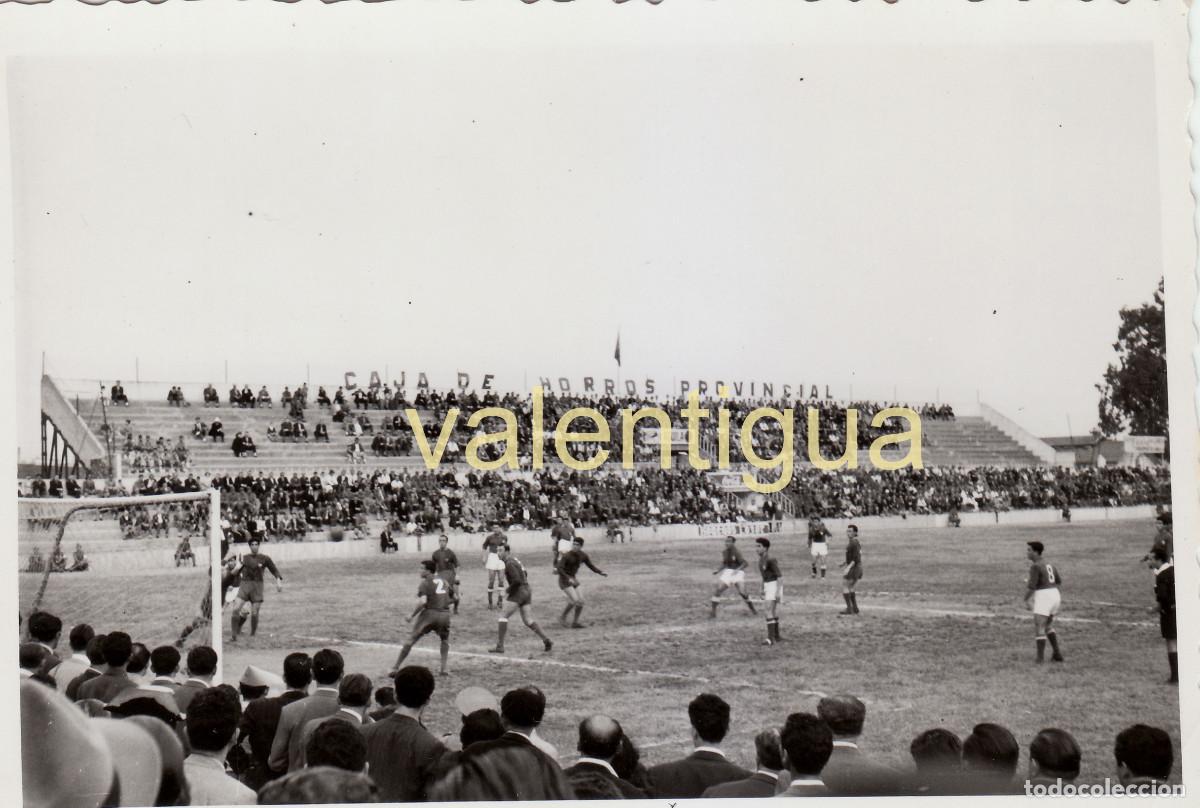 Fotografia antica: &Uacute;nica Antiguo Estadio Bard&iacute;n del H&eacute;rcules Club de F&uacute;tbol, Alicante. A&ntilde;os 40 sv