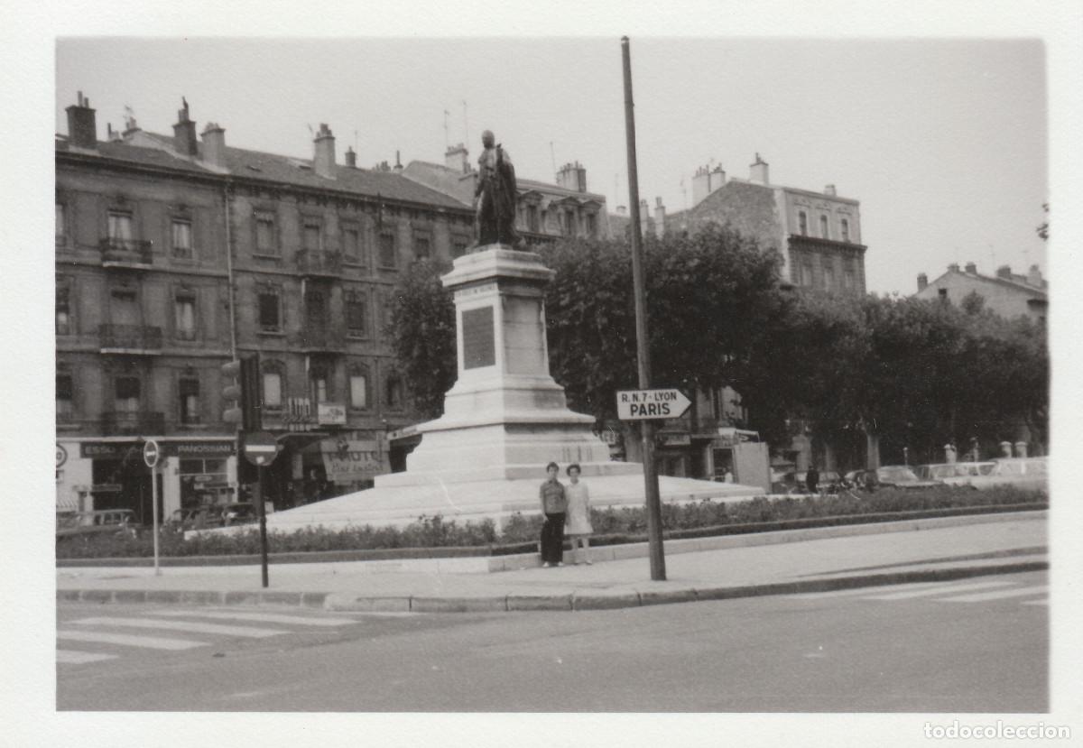 Fotograf&iacute;a antigua: Monumento Montalivet, Boulevard D&acute;Alsace, Valence. A&ntilde;os 60 sv