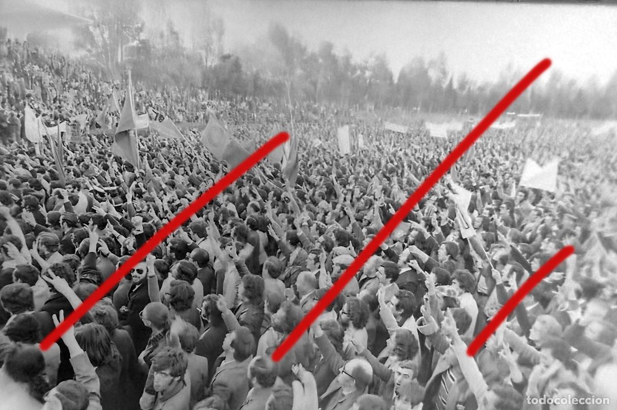 Fotograf&iacute;a antigua: Revoluci&oacute;n de los Claveles 25 de abril de 1974, Portugal &ndash; Fotograf&iacute;a hist&oacute;rica Revolu&ccedil;&atilde;o dos Cravo
