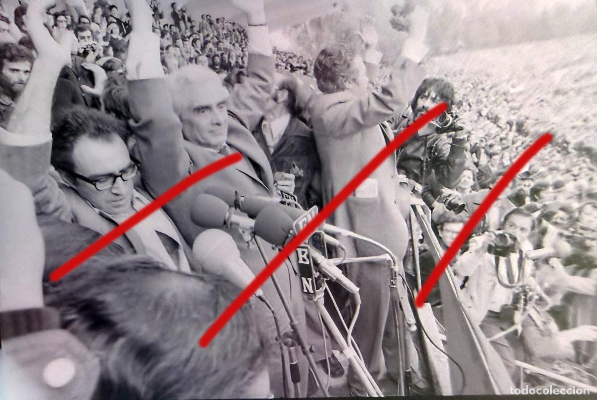 Fotograf&iacute;a antigua: Revoluci&oacute;n de los Claveles 25 de abril de 1974, Portugal &ndash; Fotograf&iacute;a hist&oacute;rica Revolu&ccedil;&atilde;o dos Cravo