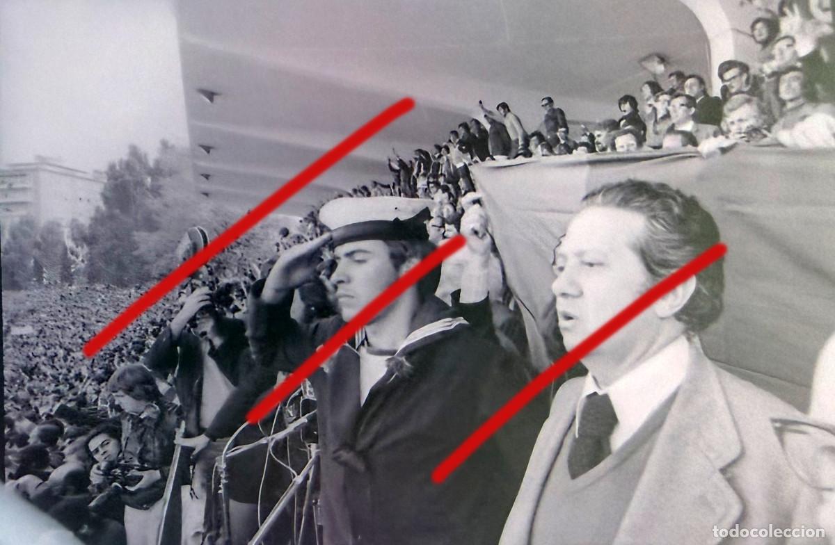 Fotograf&iacute;a antigua: Revoluci&oacute;n de los Claveles 25 de abril de 1974, Portugal &ndash; Fotograf&iacute;a hist&oacute;rica Revolu&ccedil;&atilde;o dos Cravo