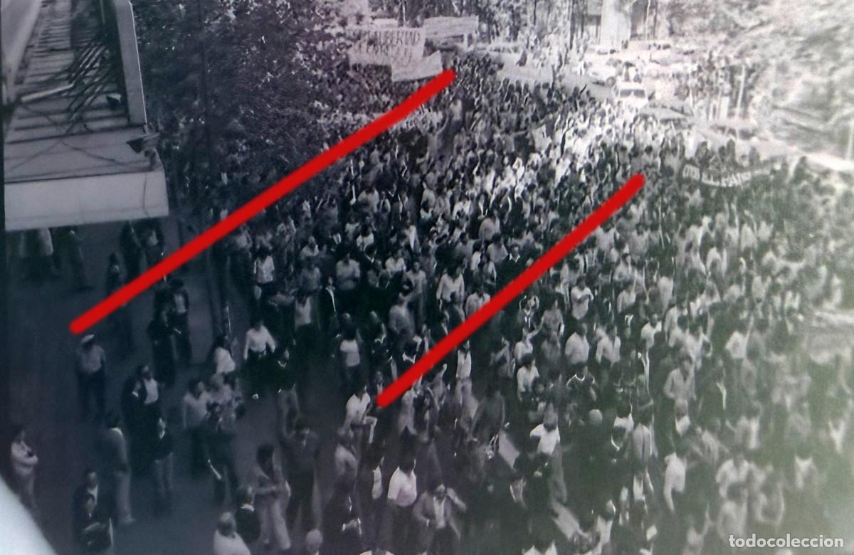 Fotograf&iacute;a antigua: Revoluci&oacute;n de los Claveles 25 de abril de 1974, Portugal &ndash; Fotograf&iacute;a hist&oacute;rica Revolu&ccedil;&atilde;o dos Cravo