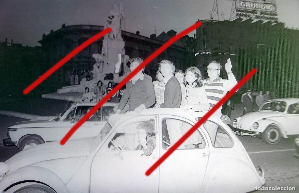 Fotograf&iacute;a antigua: Revoluci&oacute;n de los Claveles 25 de abril de 1974, Portugal &ndash; Fotograf&iacute;a hist&oacute;rica Revolu&ccedil;&atilde;o dos Cravo