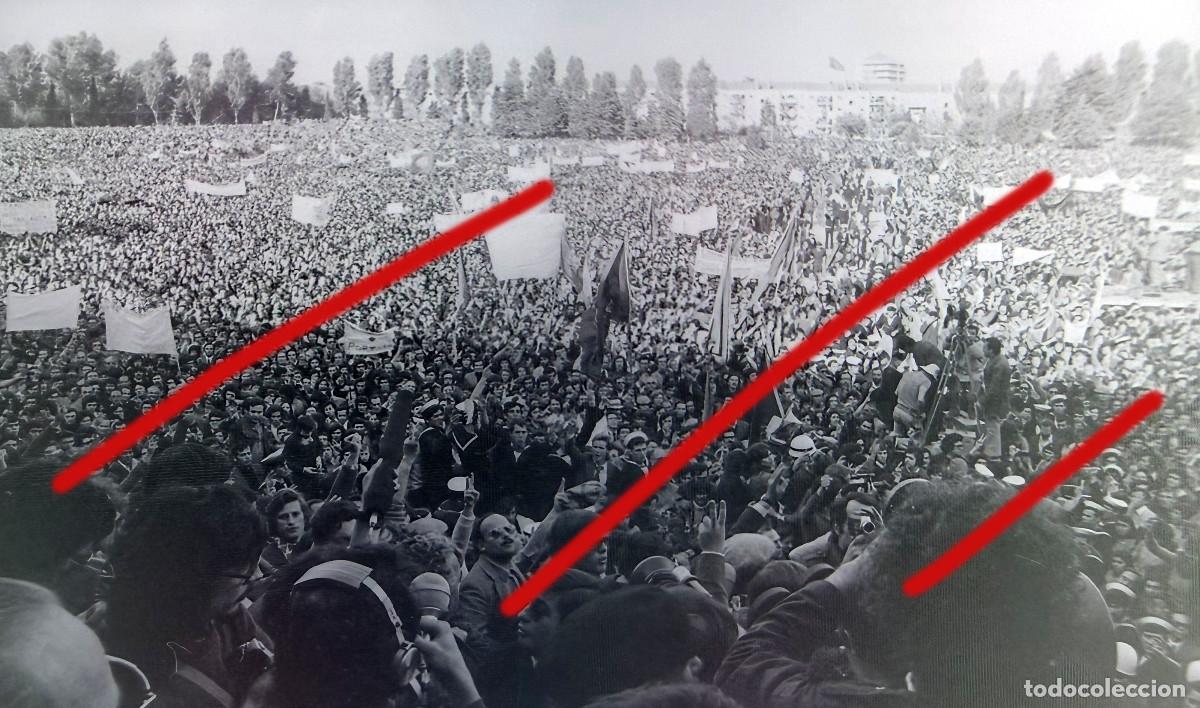 Alte Fotografie: Revoluci&oacute;n de los Claveles 25 de abril de 1974, Portugal &ndash; Fotograf&iacute;a hist&oacute;rica Revolu&ccedil;&atilde;o dos Cravo
