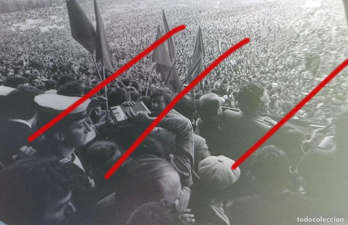 Fotograf&iacute;a antigua: Revoluci&oacute;n de los Claveles 25 de abril de 1974, Portugal &ndash; Fotograf&iacute;a hist&oacute;rica Revolu&ccedil;&atilde;o dos Cravo